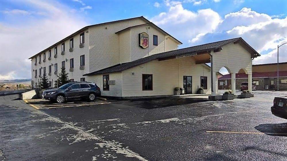 Super 8 By Wyndham Dillon Motell Exteriör bild